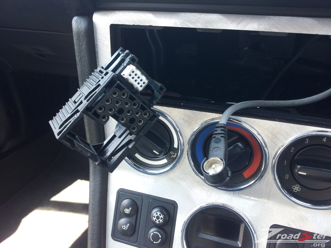 BMW Z3 Radio Head Unit Removal and Replacement | BMW Z1 Z4 Z8 Z3 Forum